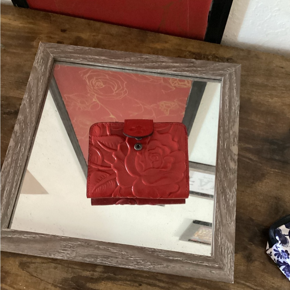 Patricia Nash Red Floral Key & Card Holder